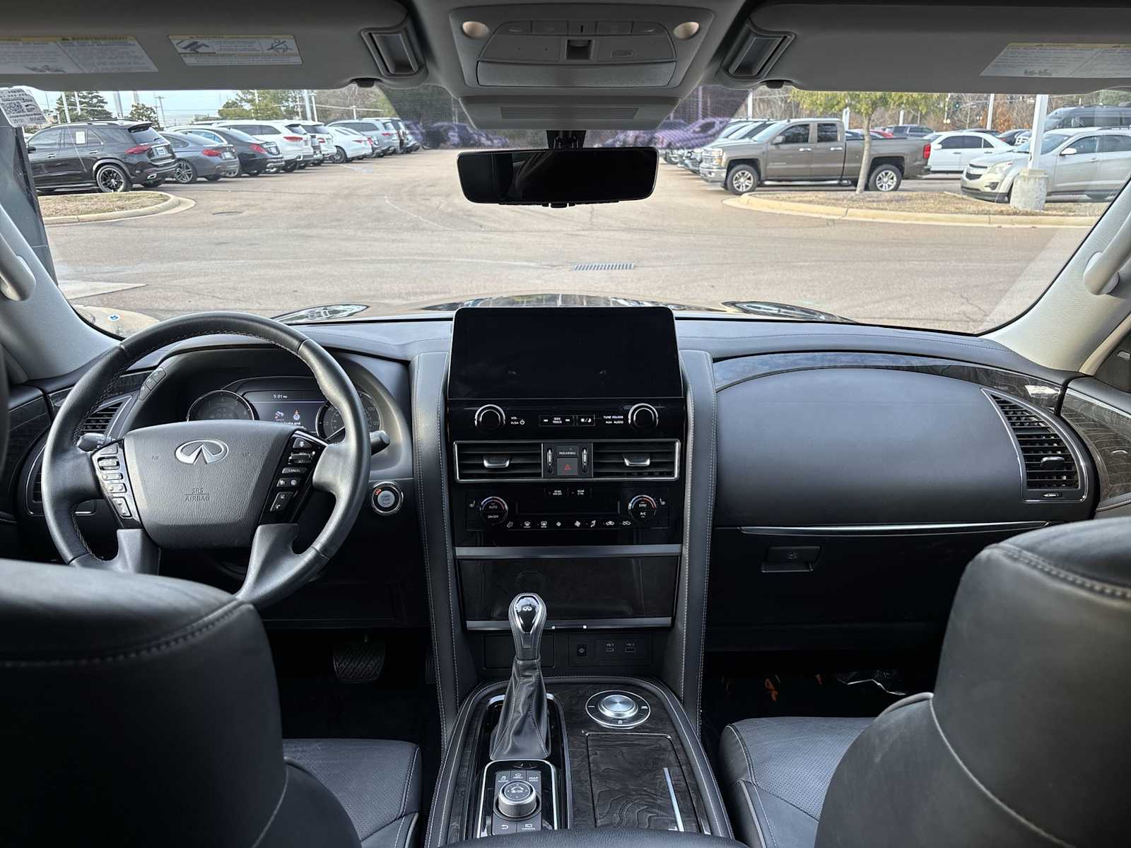 Thumbnail: 2022 INFINITI QX80 - 13