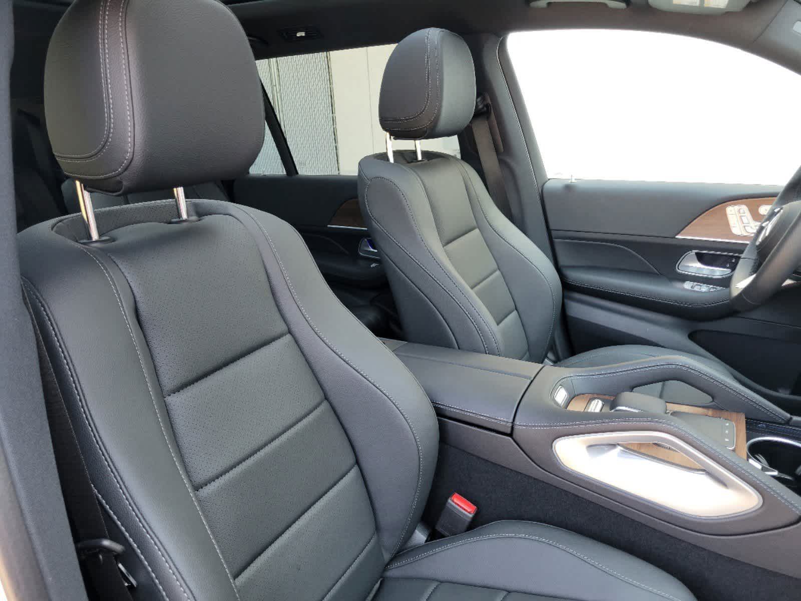 Thumbnail: 2025 Mercedes-Benz GLS - 22