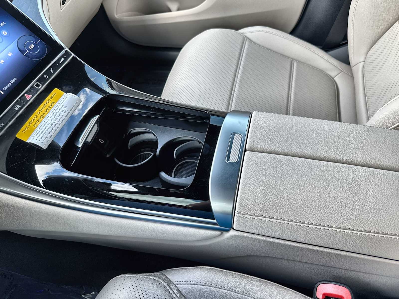 Thumbnail: 2026 Mercedes-Benz GLC - 22