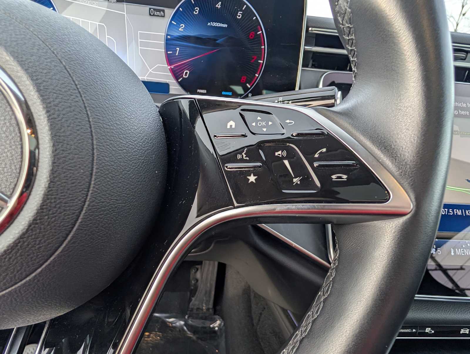 Thumbnail: 2025 Mercedes-Benz E-Class - 13