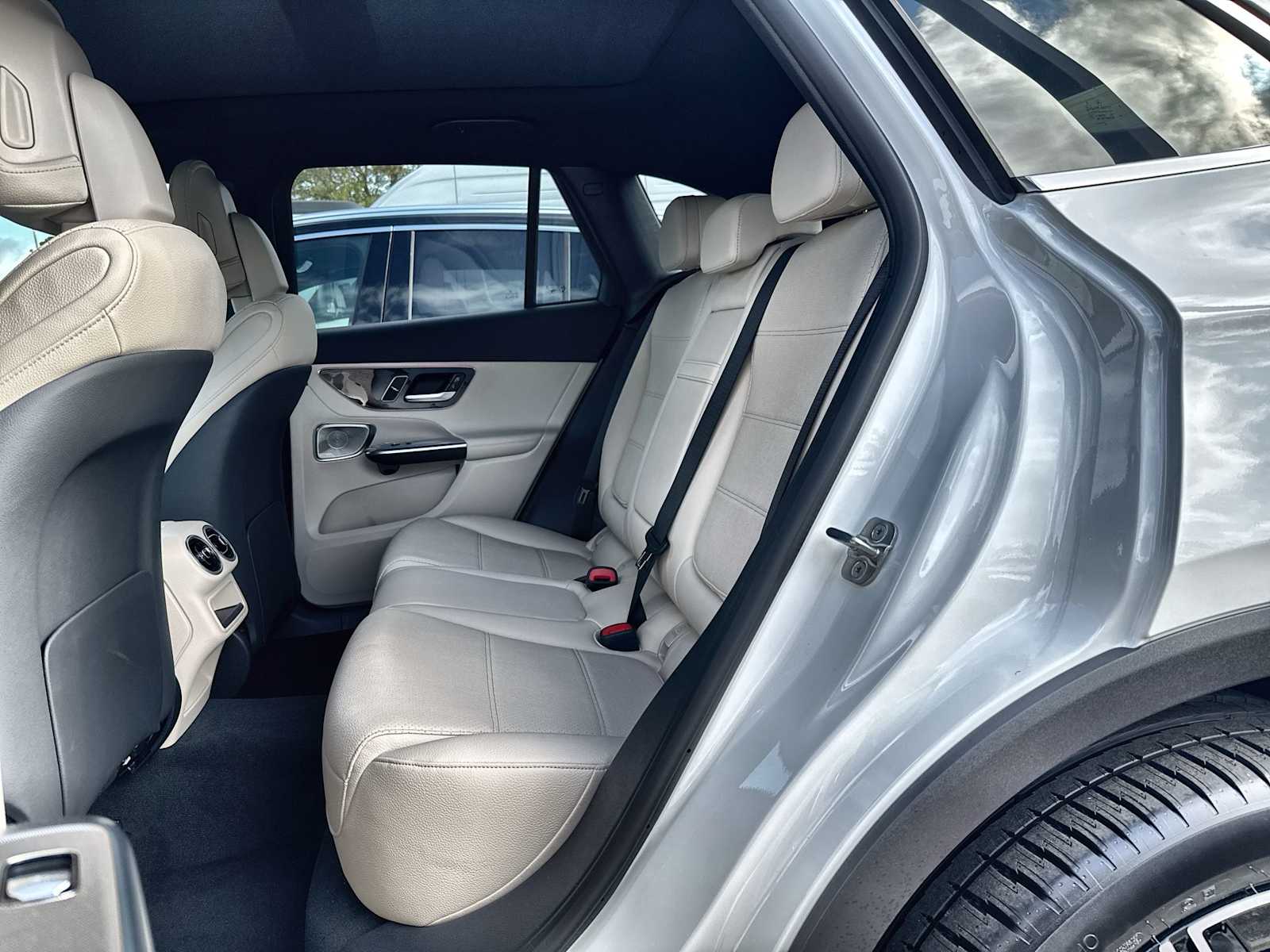 Thumbnail: 2026 Mercedes-Benz GLC - 4