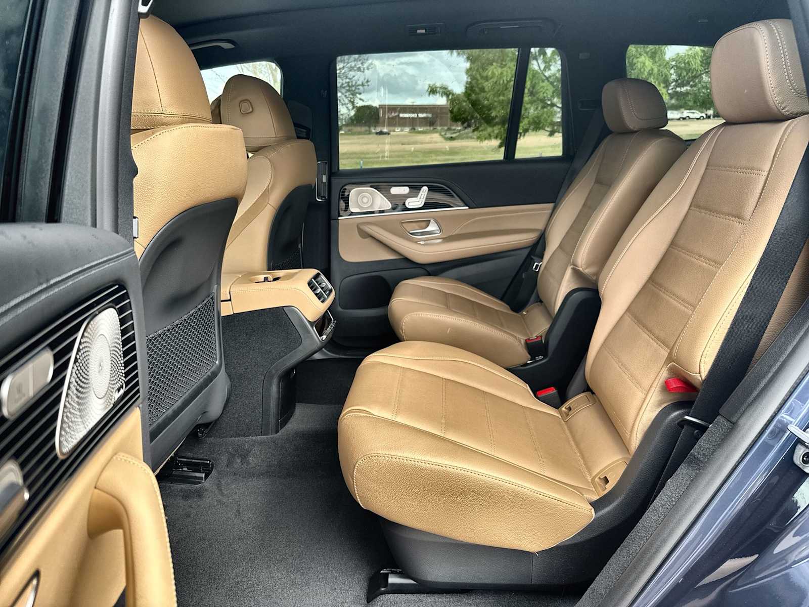 Thumbnail: 2026 Mercedes-Benz GLS - 4