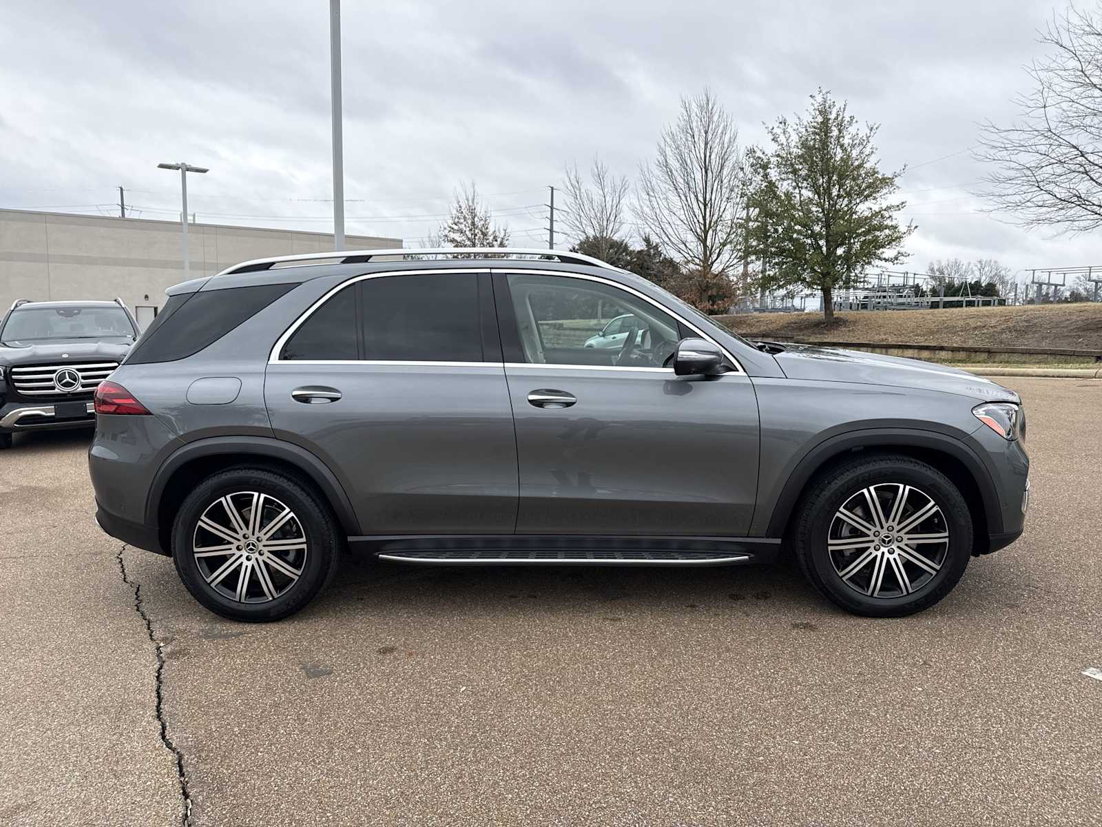 Thumbnail: 2026 Mercedes-Benz GLE - 7