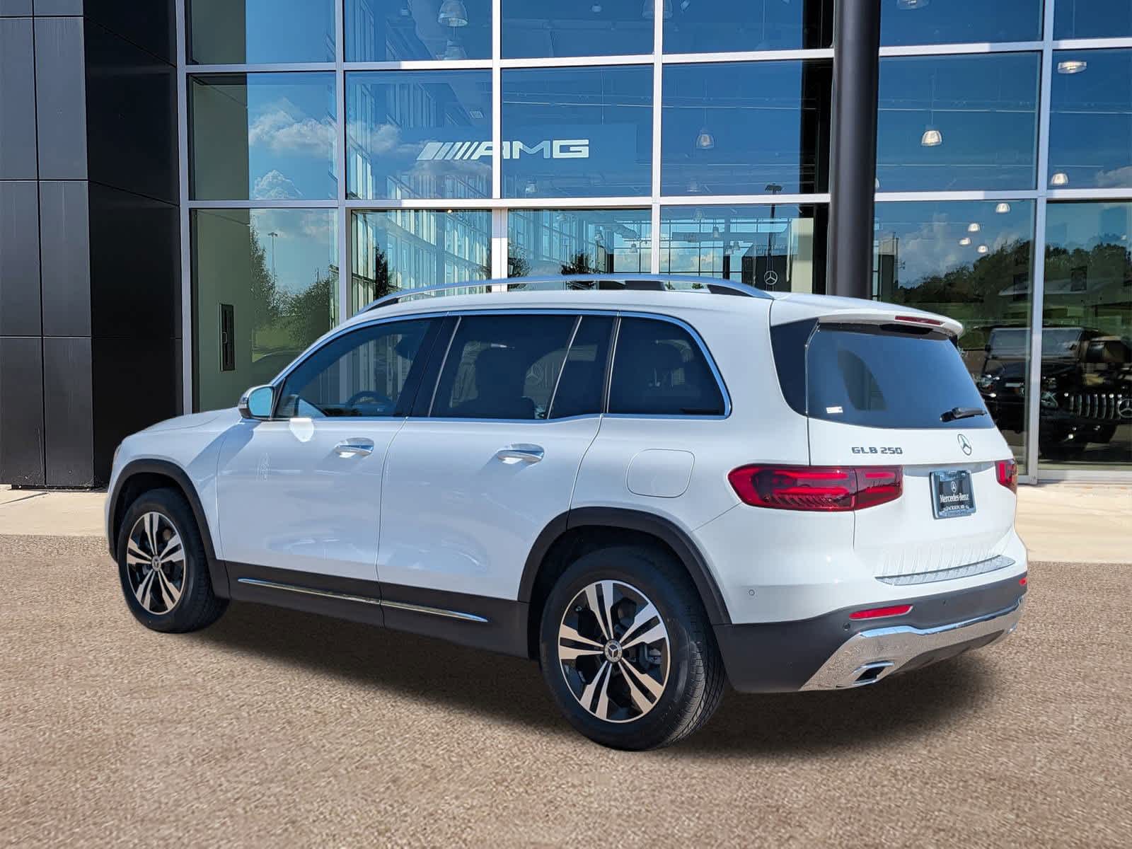 Thumbnail: 2026 Mercedes-Benz GLB - 6