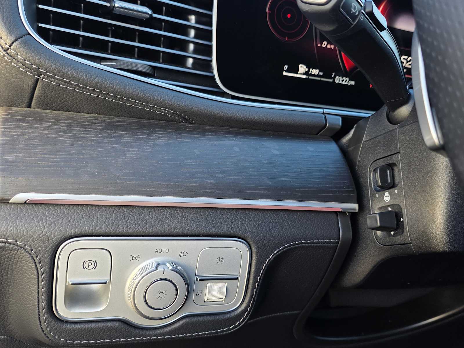 Thumbnail: 2025 Mercedes-Benz GLS - 28