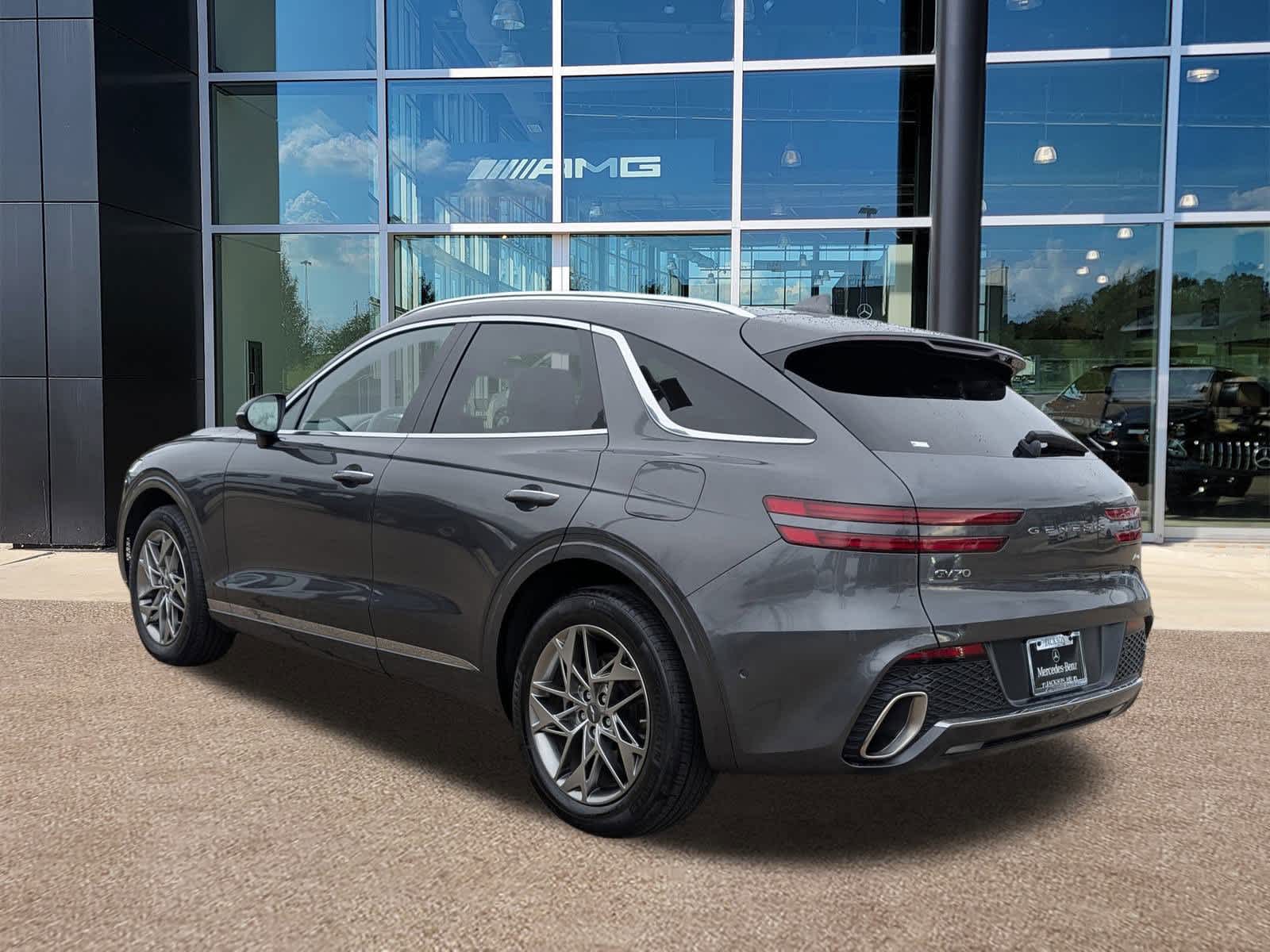 Thumbnail: 2022 Genesis GV70 - 7