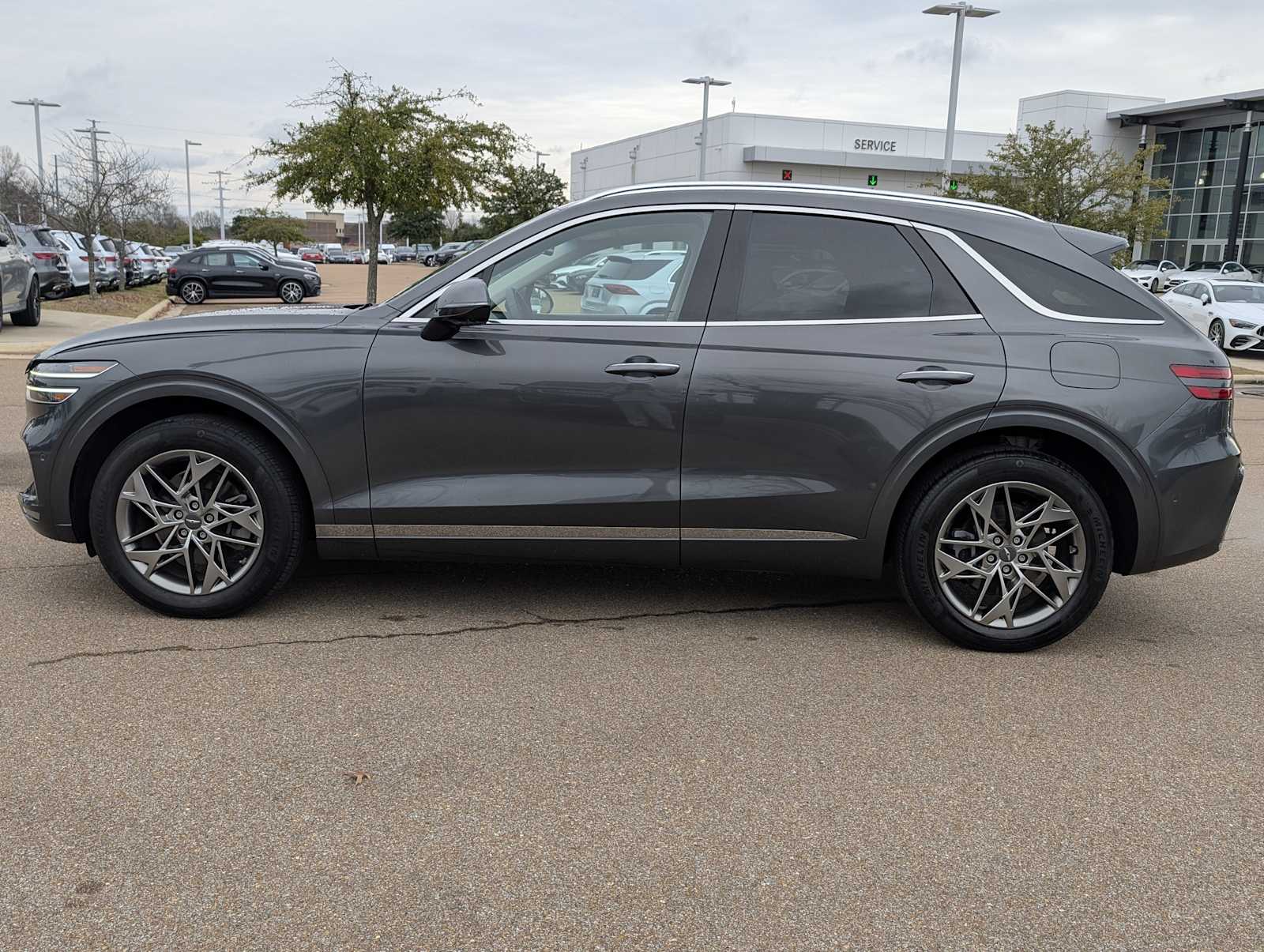 Thumbnail: 2022 Genesis GV70 - 8