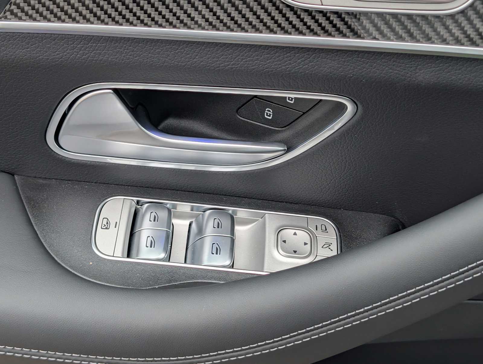 Thumbnail: 2026 Mercedes-Benz GLE - 18