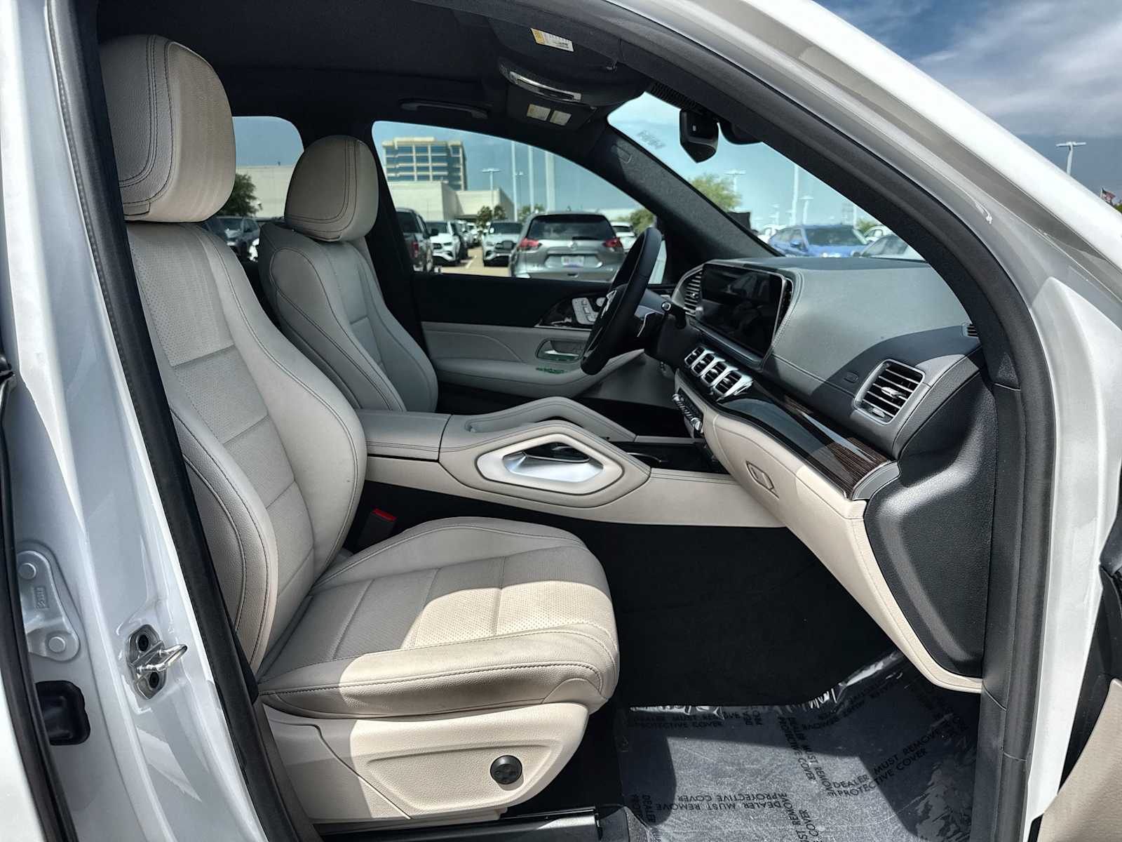 Thumbnail: 2026 Mercedes-Benz GLE - 9