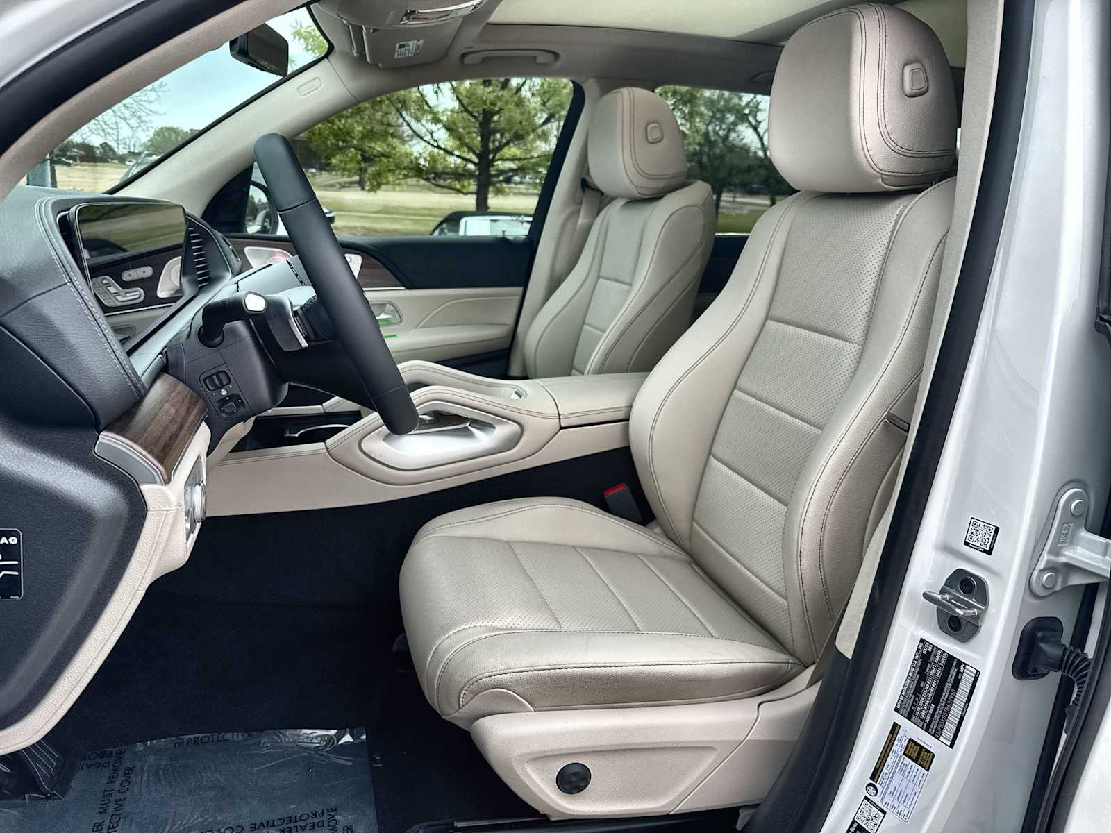 Thumbnail: 2026 Mercedes-Benz GLE - 3