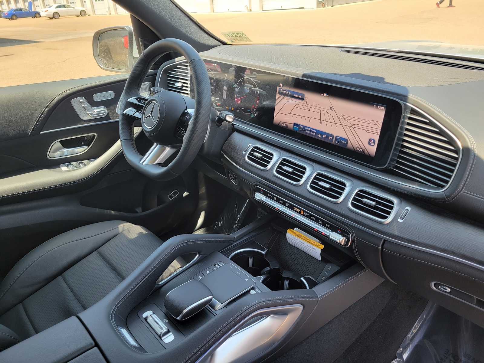 Thumbnail: 2025 Mercedes-Benz GLS - 21