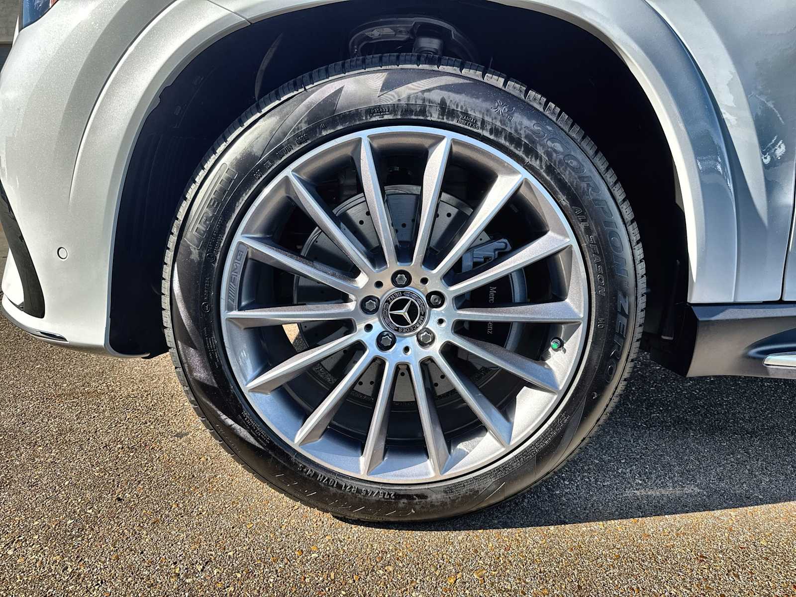 Thumbnail: 2026 Mercedes-Benz GLE - 14