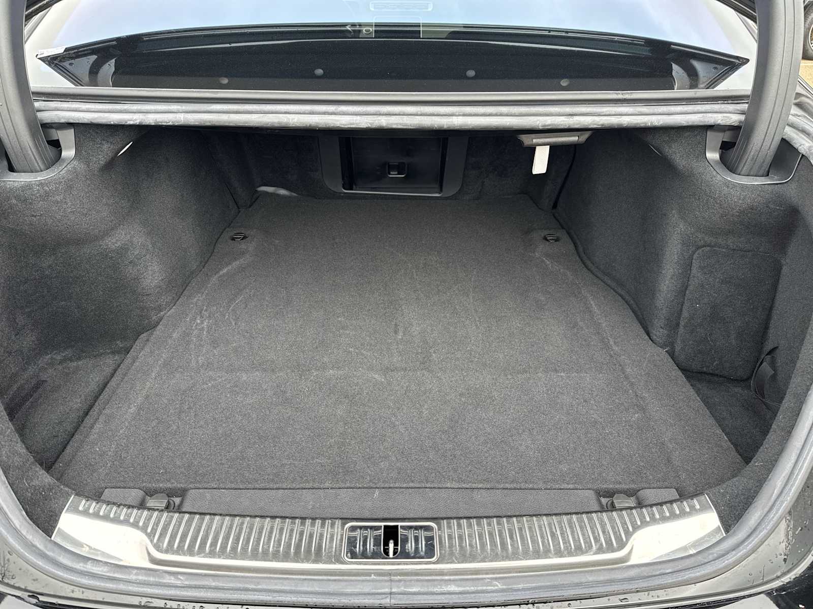 Thumbnail: 2024 Mercedes-Benz S-Class - 26