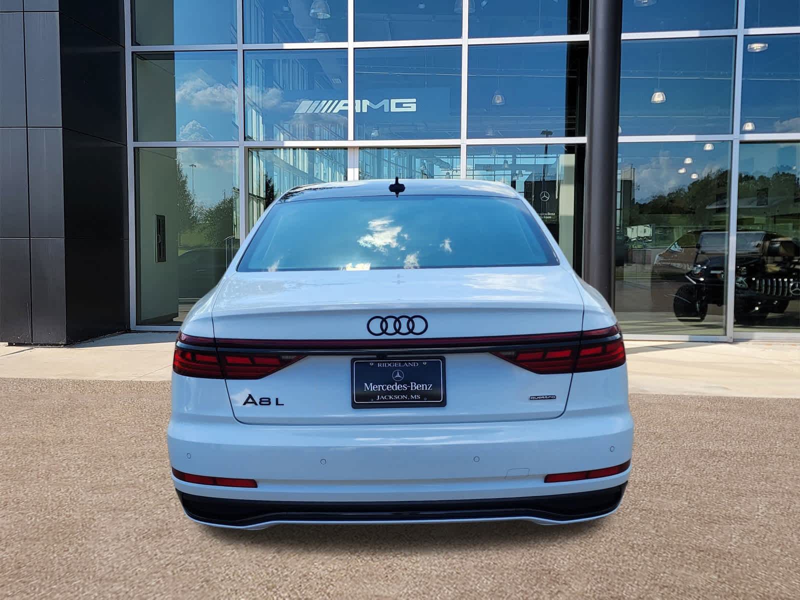 Thumbnail: 2025 Audi A8 - 24