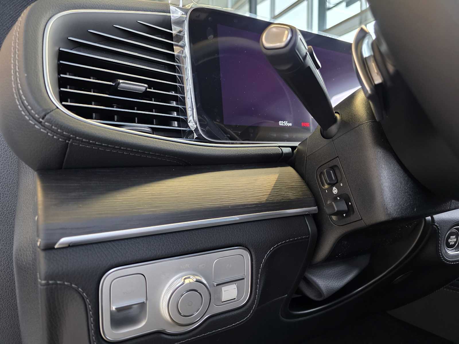 Thumbnail: 2026 Mercedes-Benz GLE - 15