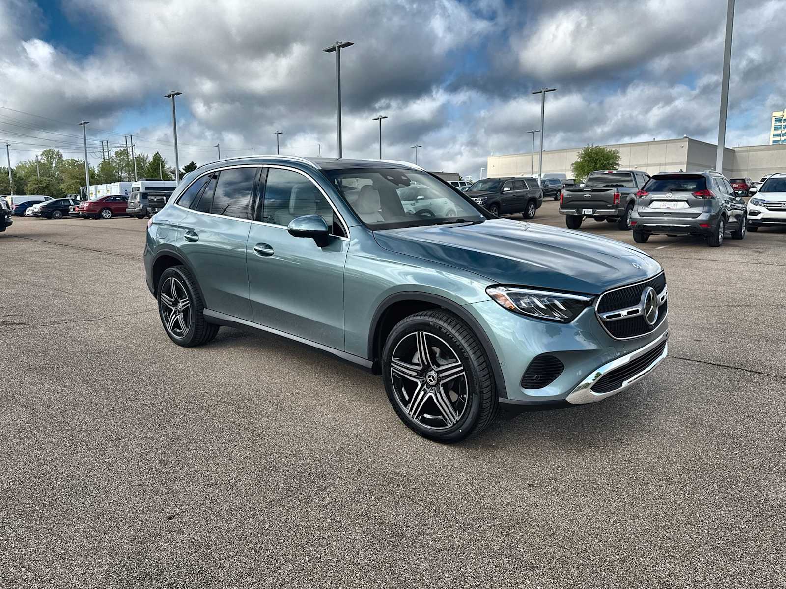Thumbnail: 2026 Mercedes-Benz GLC - 11