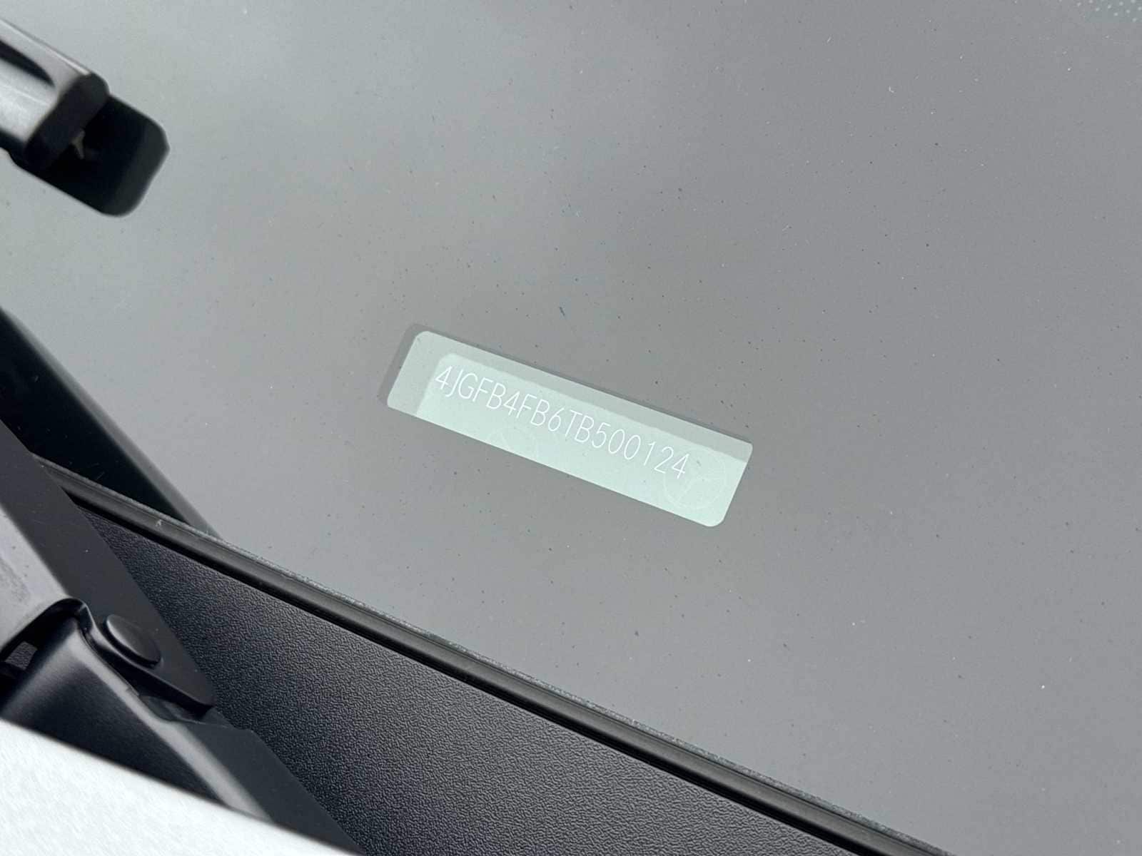 Thumbnail: 2026 Mercedes-Benz GLE - 28