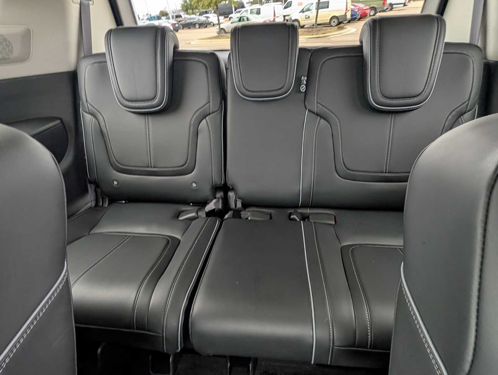 Thumbnail: 2025 INFINITI QX80 - 25