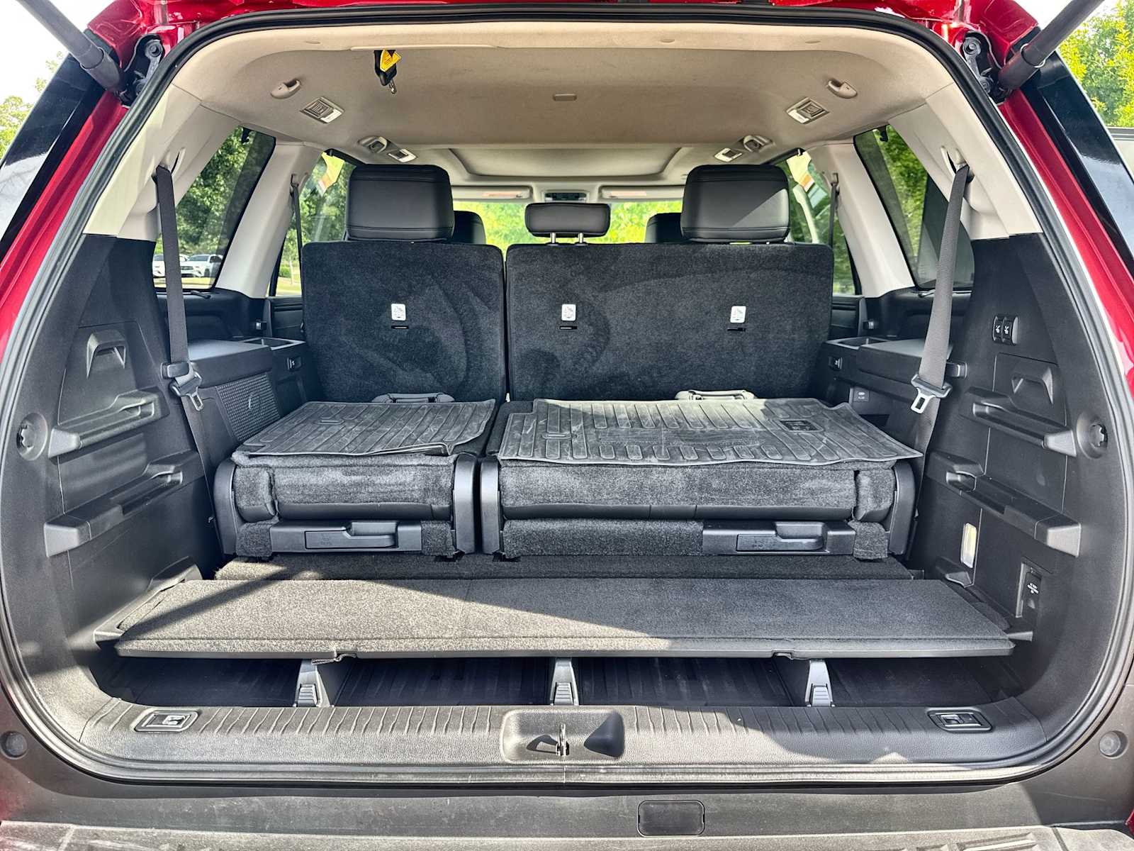 Thumbnail: 2023 Toyota Sequoia - 17