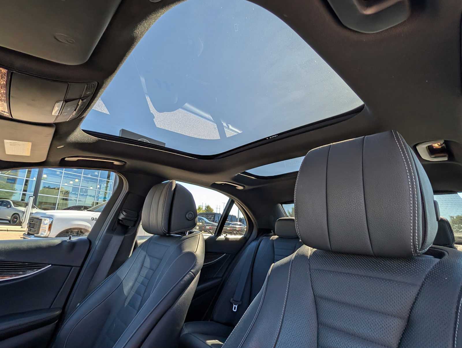 Thumbnail: 2019 Mercedes-Benz E-Class - 19