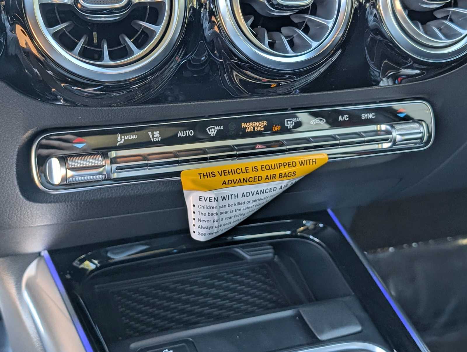 Thumbnail: 2026 Mercedes-Benz GLA - 15