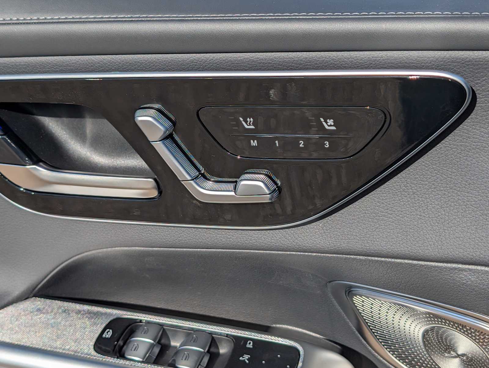 Thumbnail: 2026 Mercedes-Benz GLC - 20