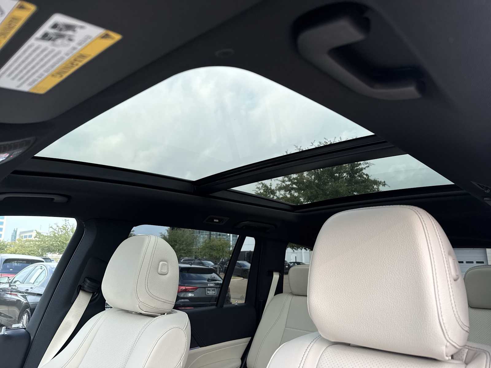 Thumbnail: 2023 Mercedes-Benz GLS - 16