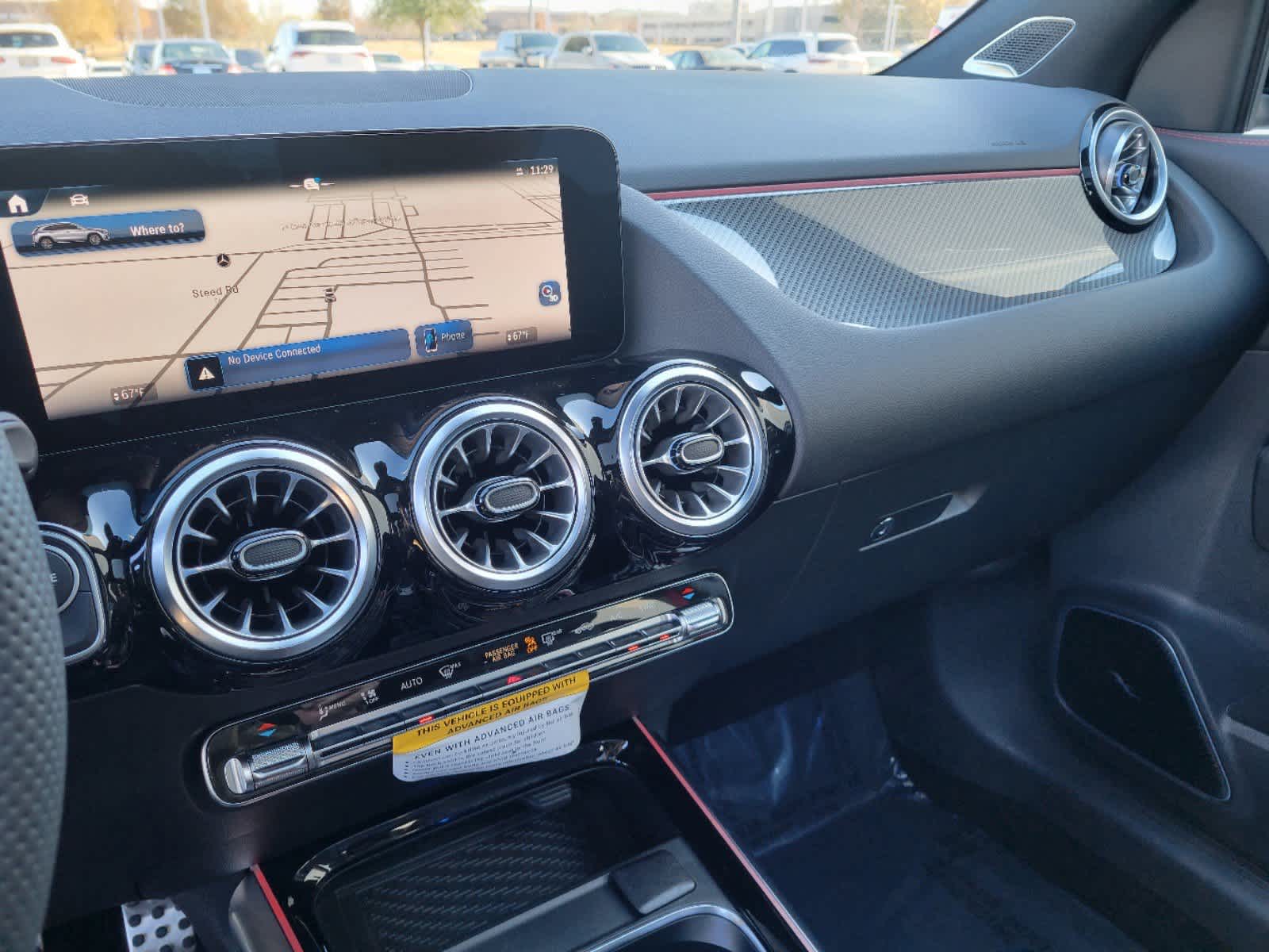 Thumbnail: 2025 Mercedes-Benz GLA - 15