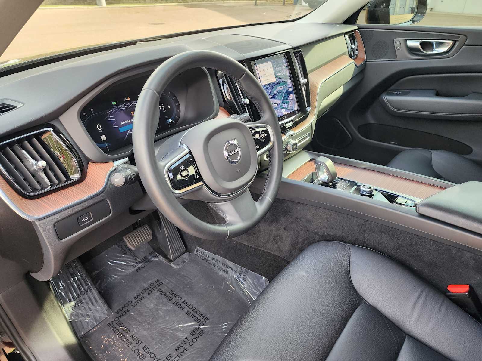 2023 Volvo XC60 B5 Plus 14