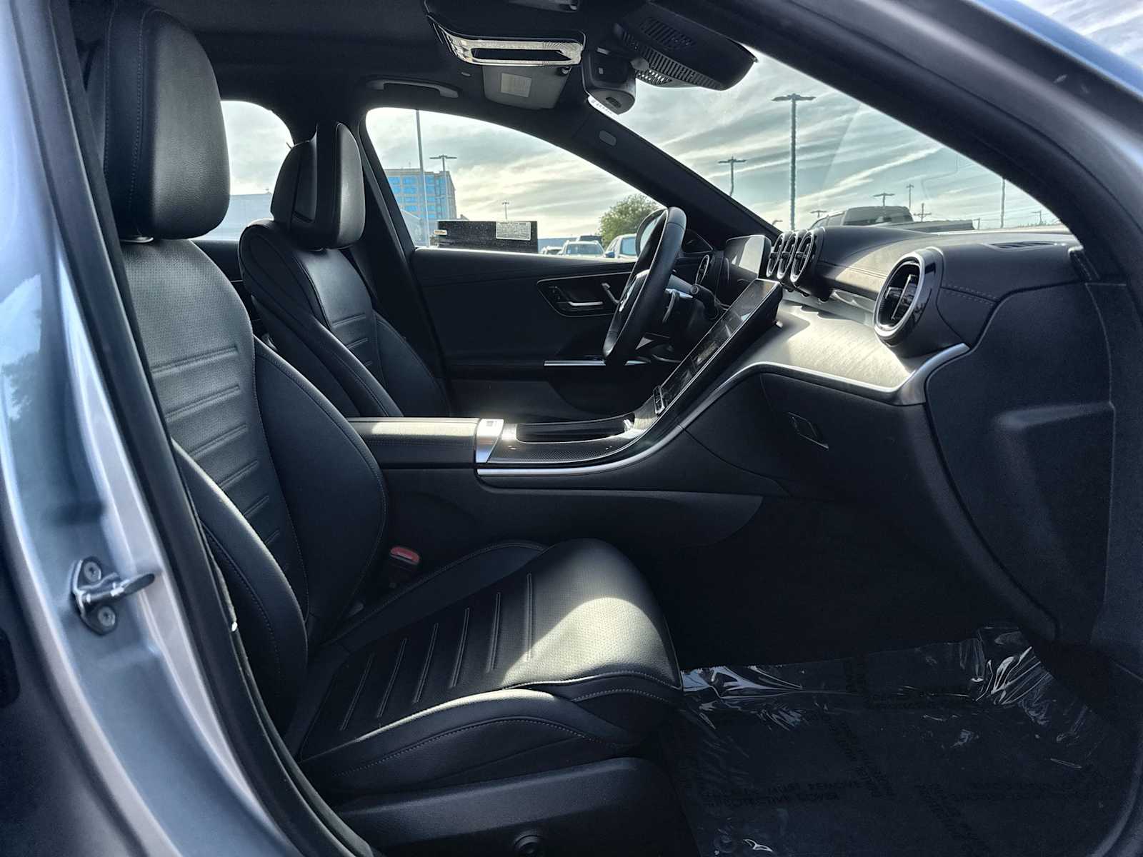 Thumbnail: 2023 Mercedes-Benz C-Class - 9