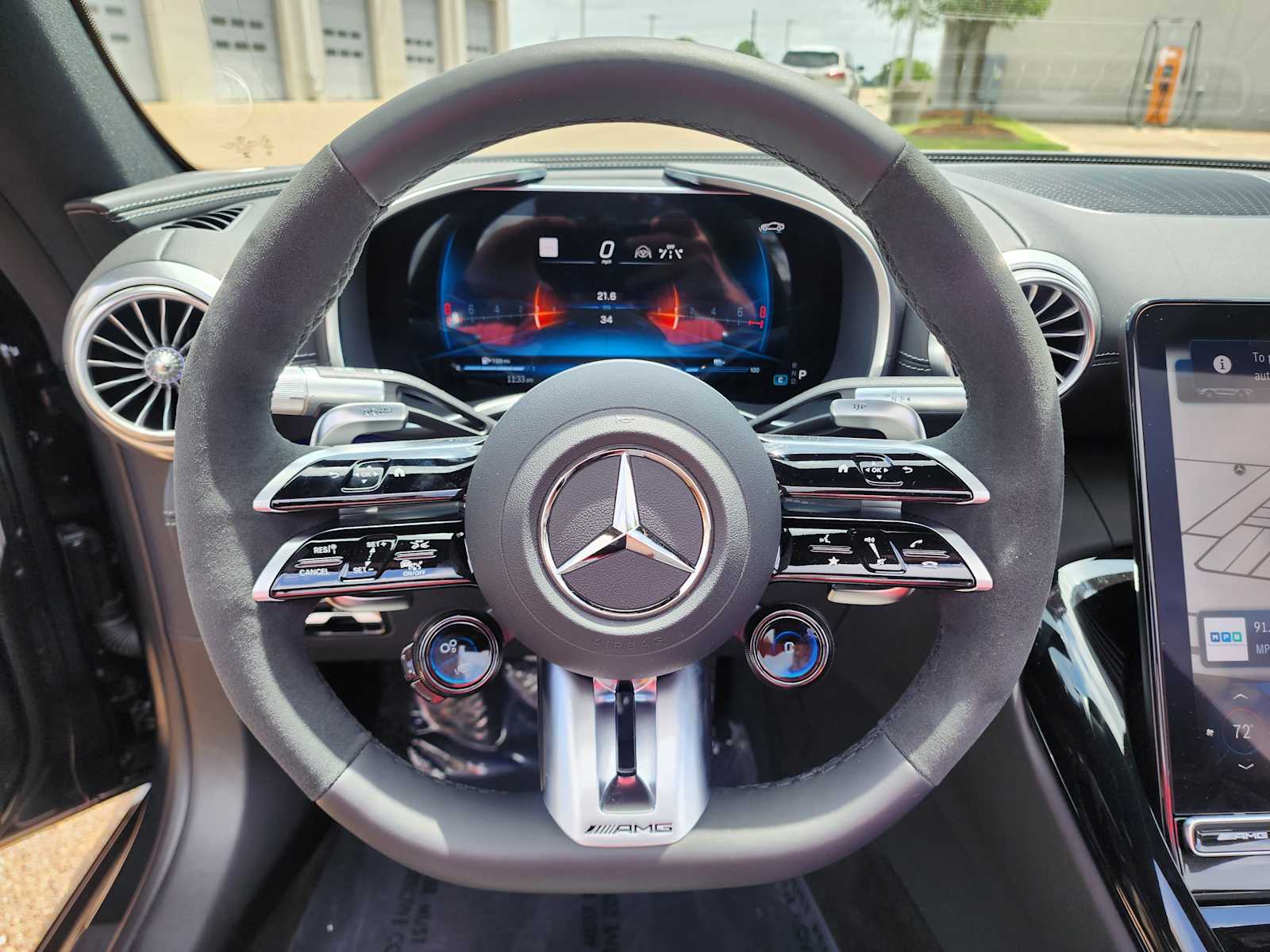 Thumbnail: 2025 Mercedes-Benz SL-Class - 19