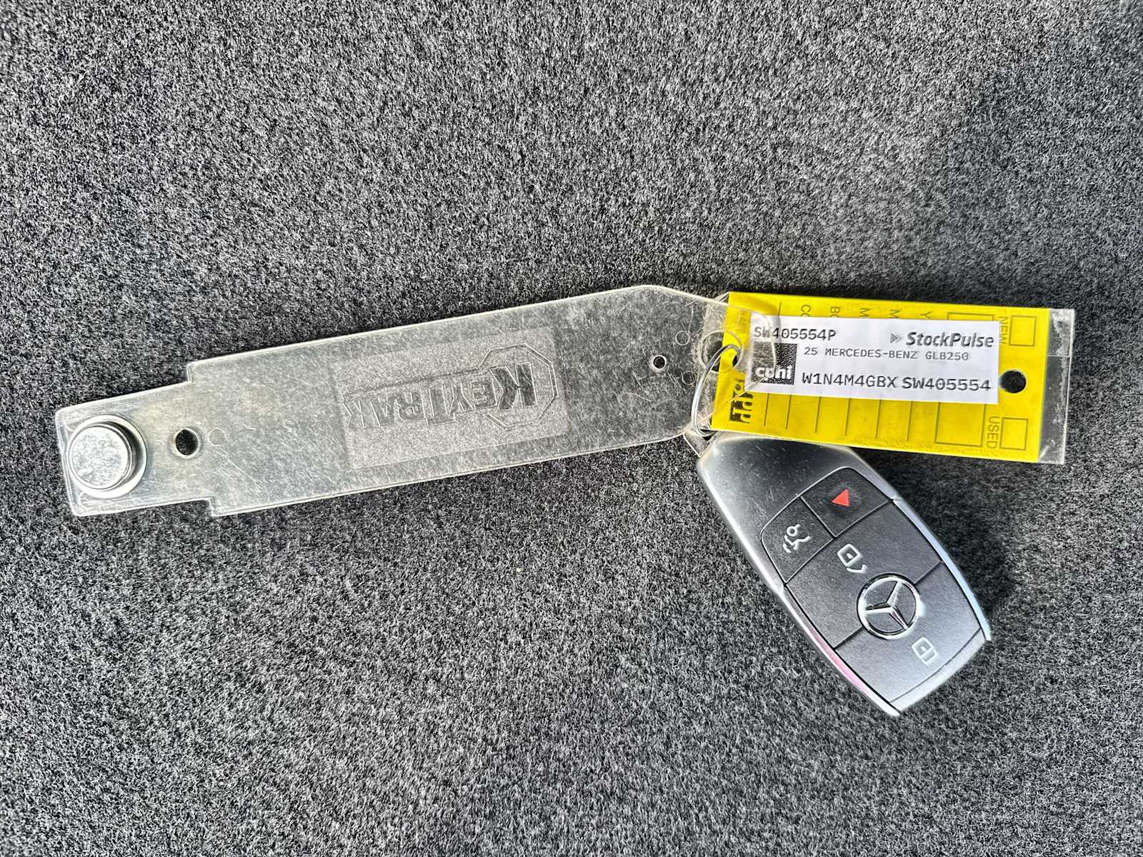 Thumbnail: 2025 Mercedes-Benz GLB - 26