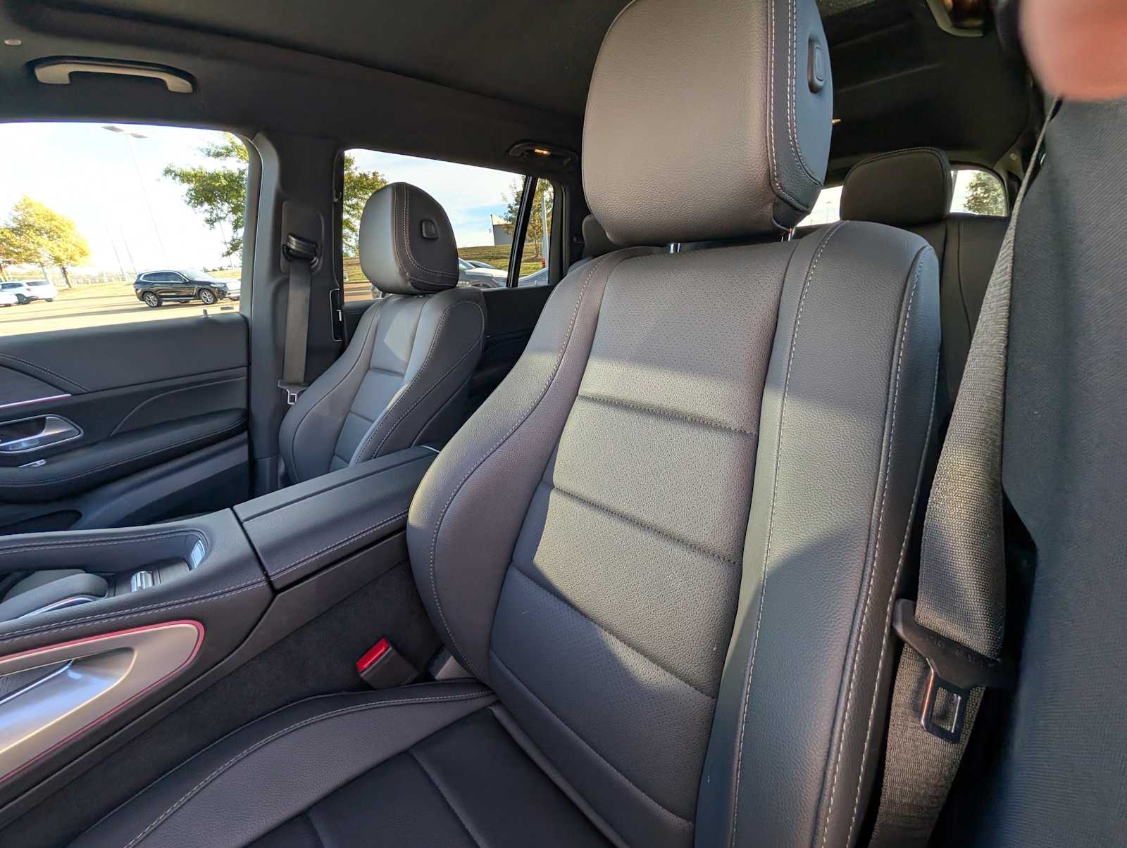 Thumbnail: 2025 Mercedes-Benz GLS - 20