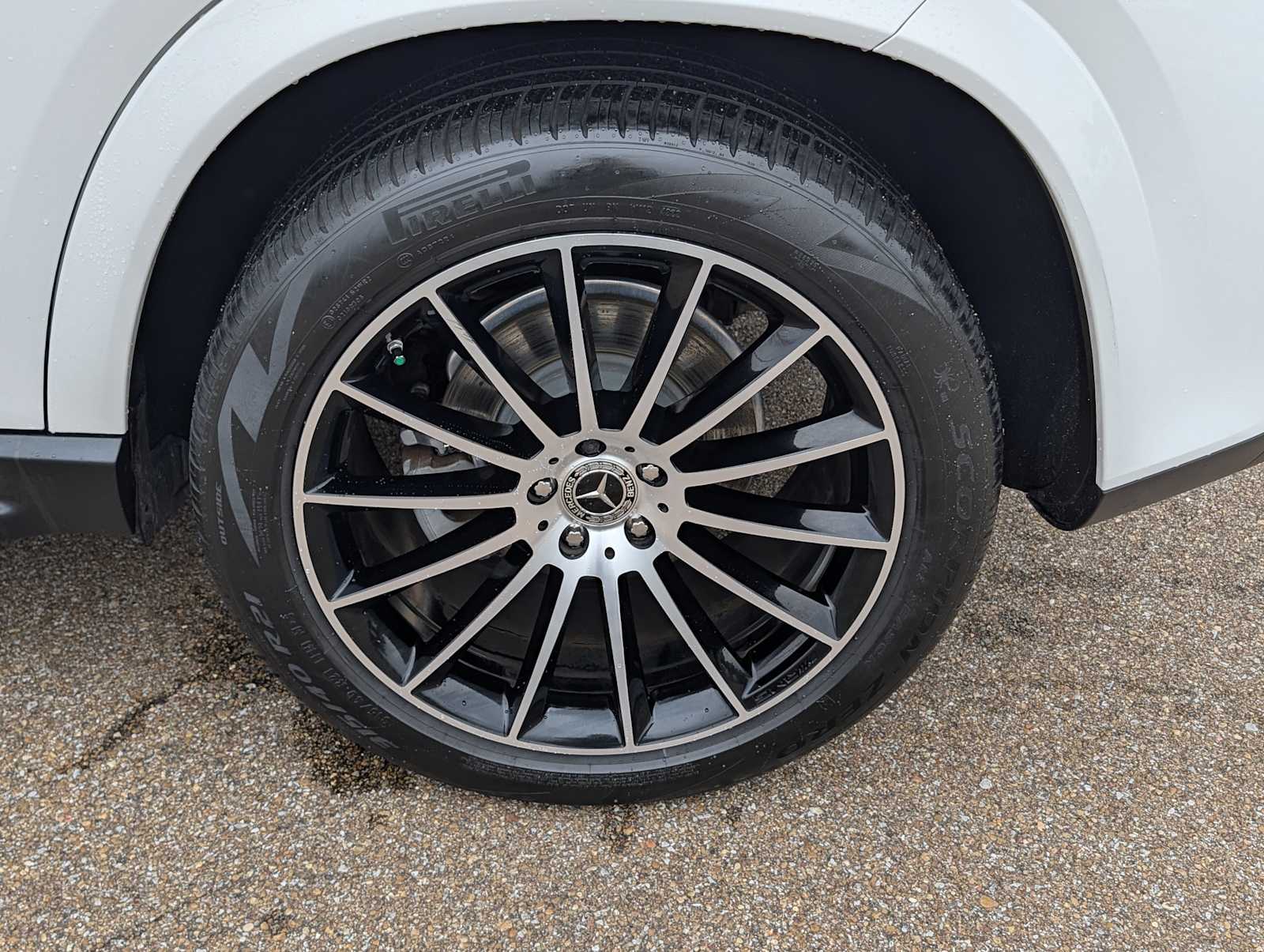 Thumbnail: 2023 Mercedes-Benz GLE - 25