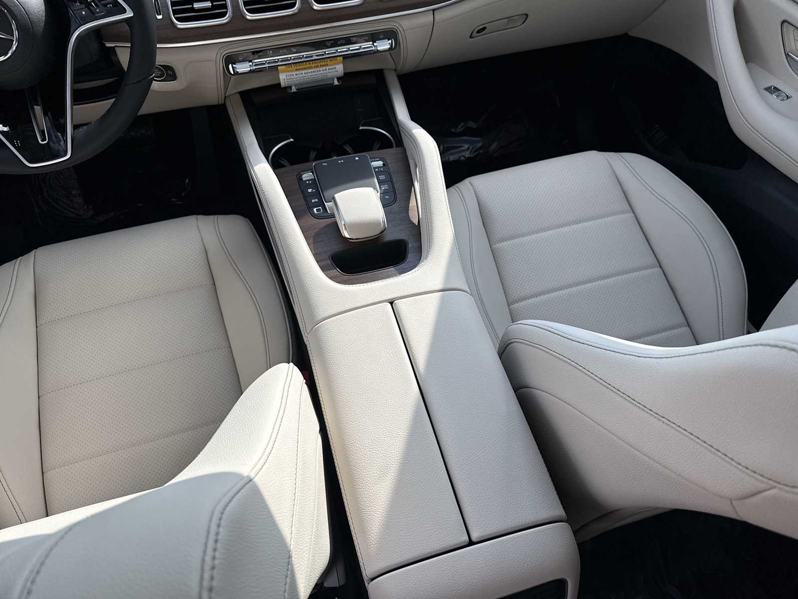 Thumbnail: 2026 Mercedes-Benz GLE - 22