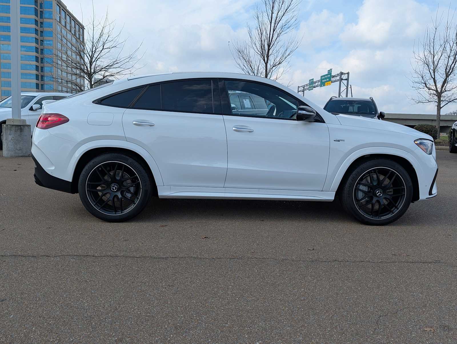 Thumbnail: 2026 Mercedes-Benz GLE - 4