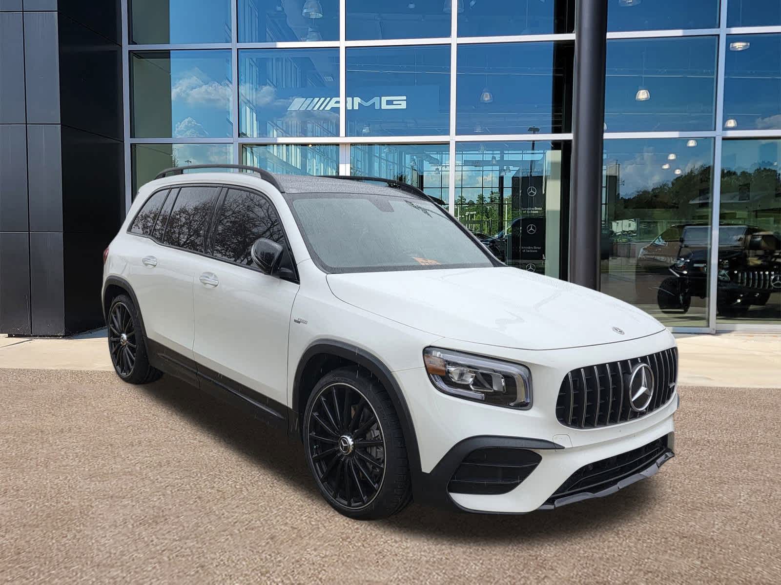 Thumbnail: 2022 Mercedes-Benz GLB - 4