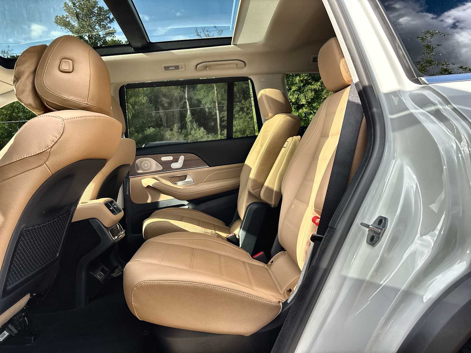 Thumbnail: 2026 Mercedes-Benz GLS - 4