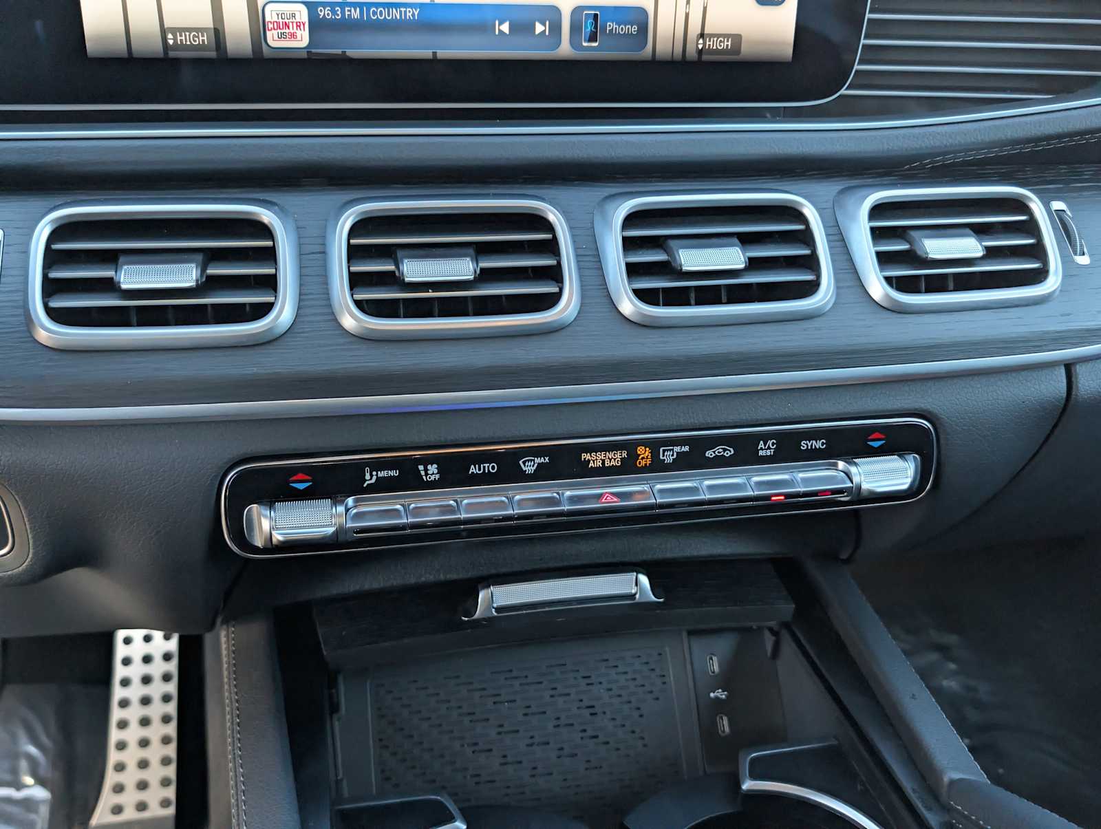 Thumbnail: 2025 Mercedes-Benz GLS - 16