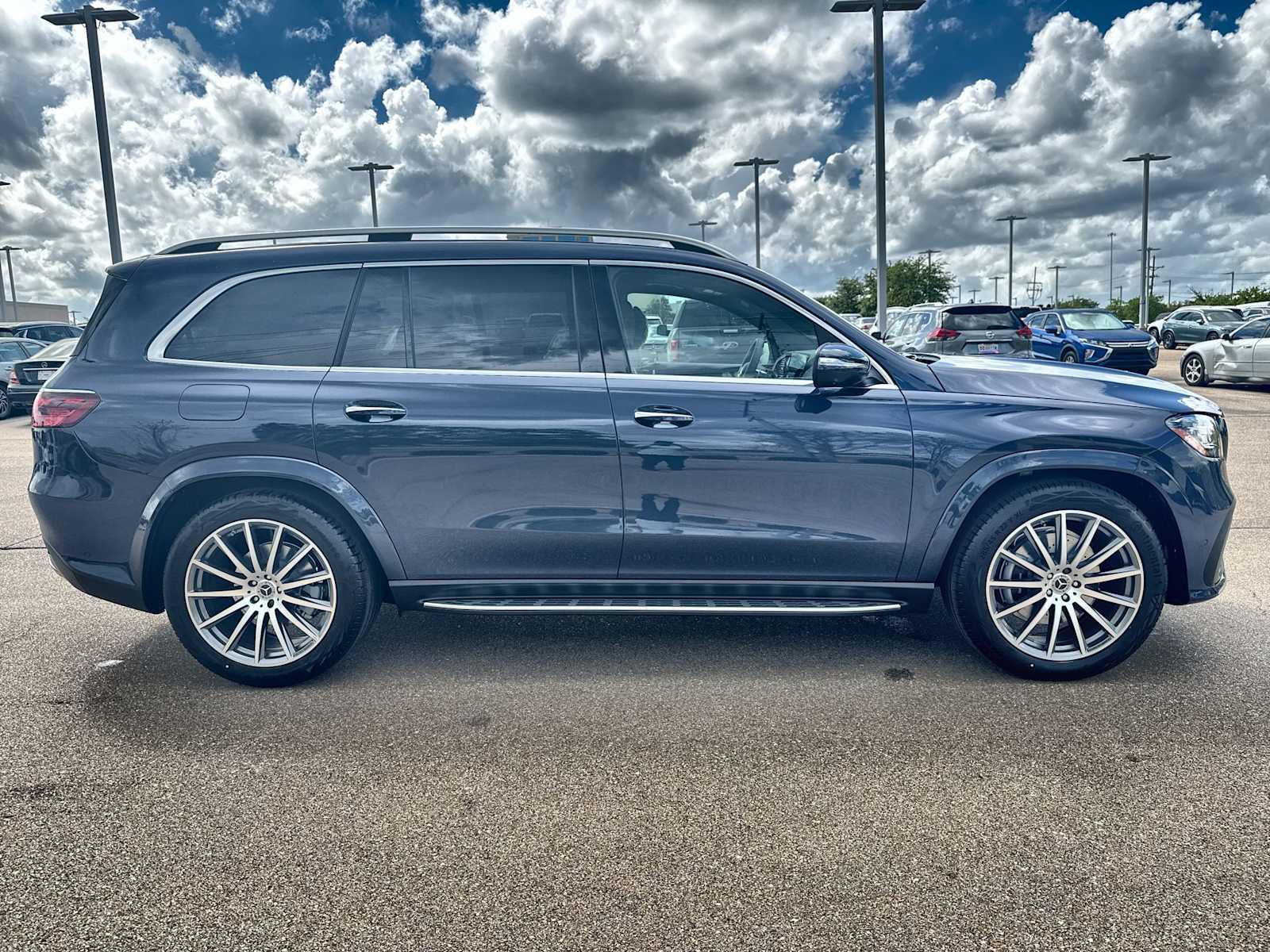 Thumbnail: 2026 Mercedes-Benz GLS - 10