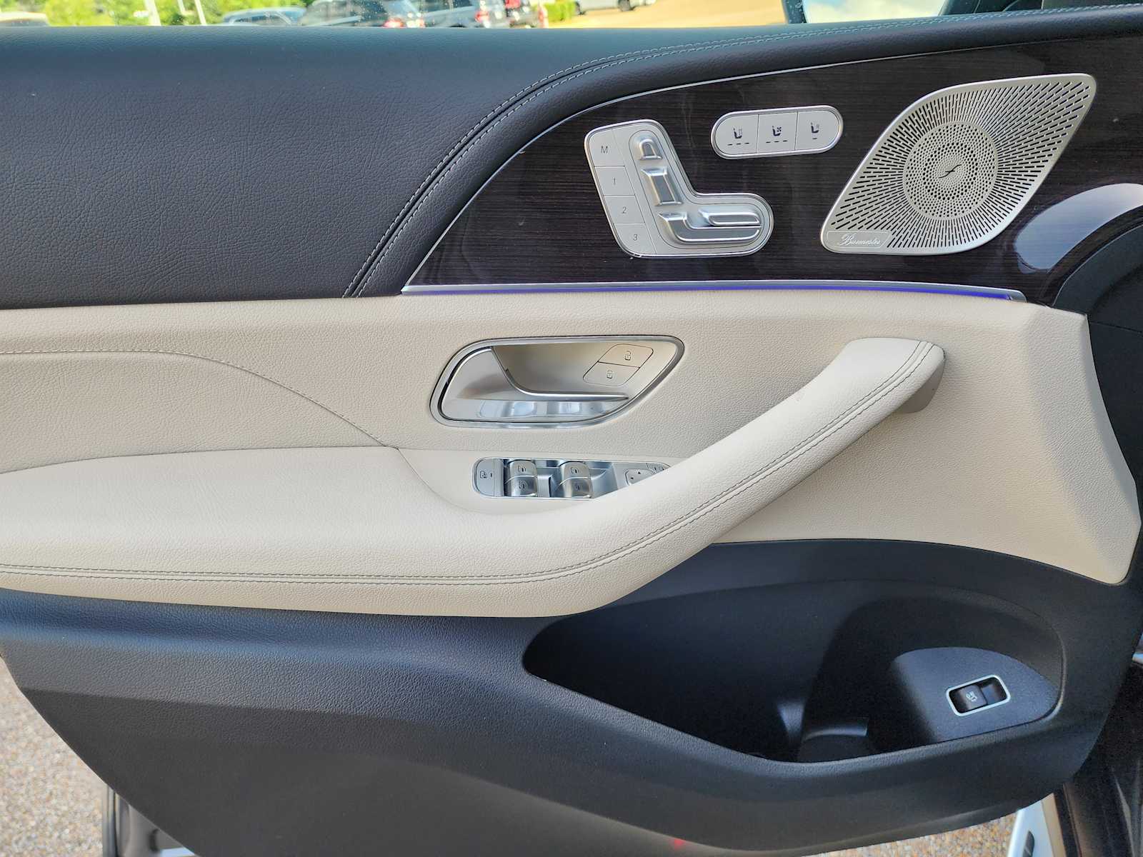 Thumbnail: 2025 Mercedes-Benz GLS - 13