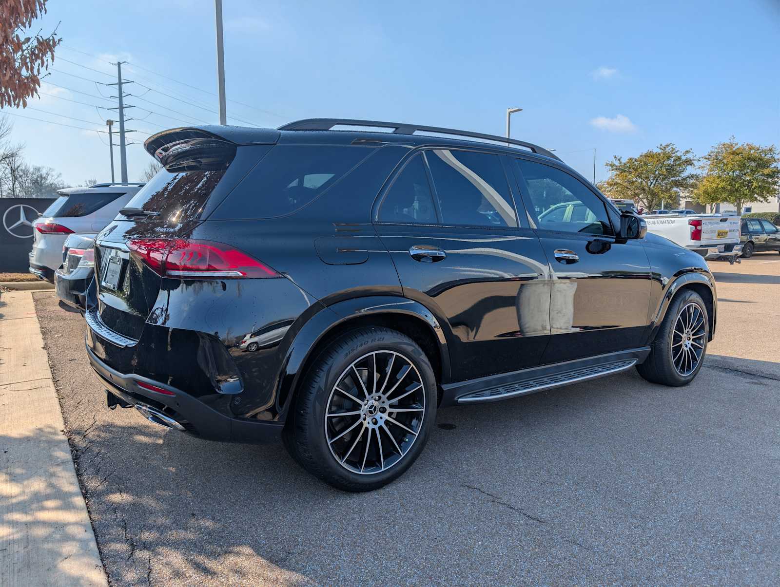 Thumbnail: 2023 Mercedes-Benz GLE - 4