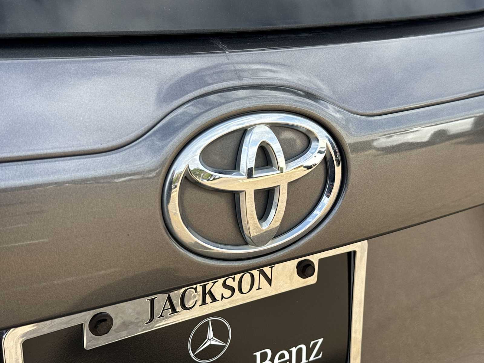 Thumbnail: 2017 Toyota Highlander - 10