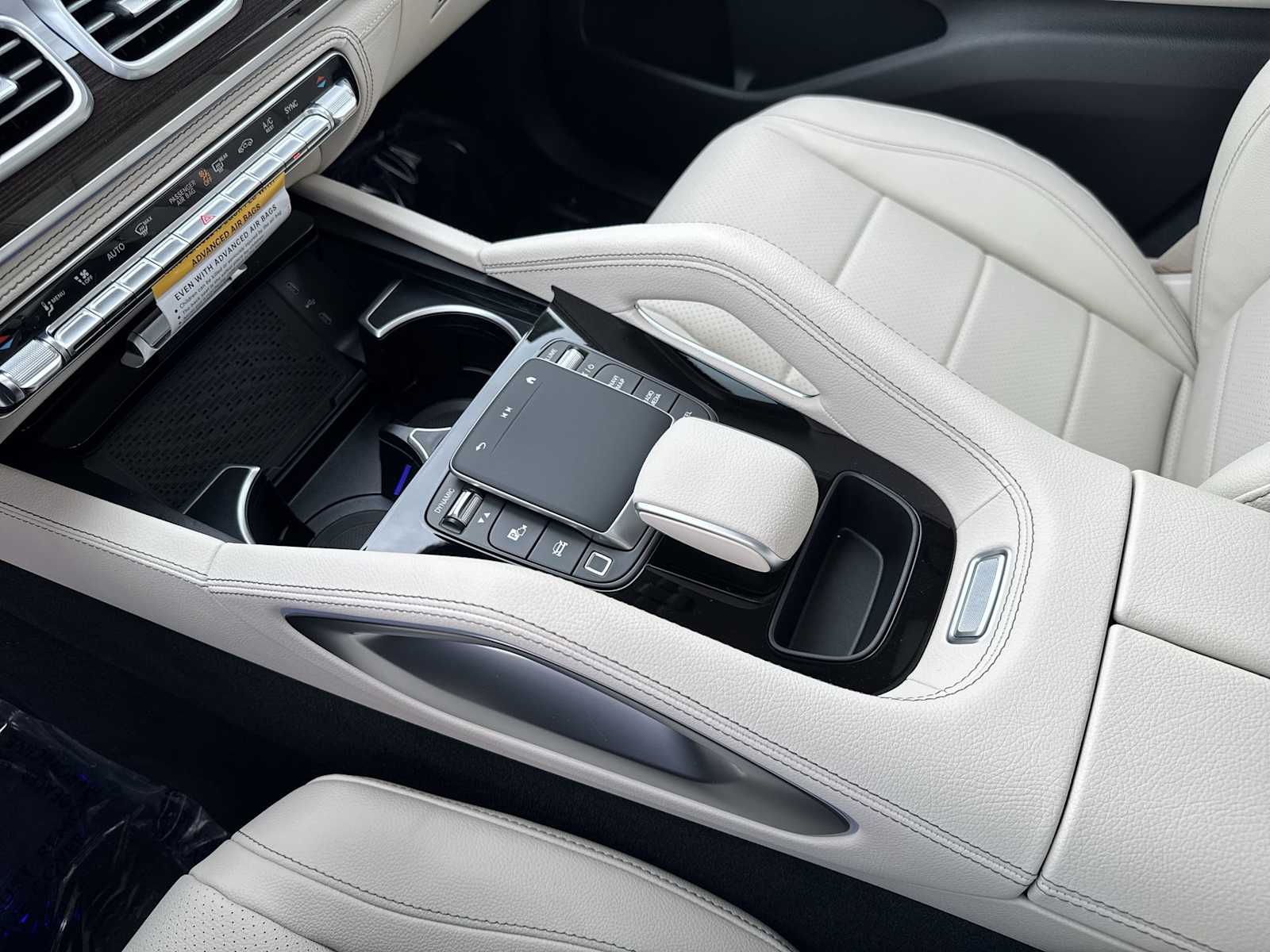 Thumbnail: 2026 Mercedes-Benz GLE - 21