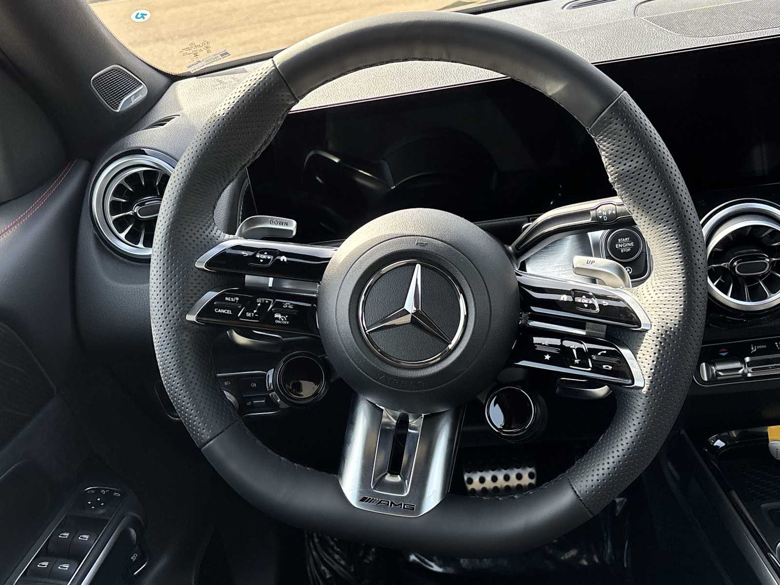 Thumbnail: 2026 Mercedes-Benz GLB - 21