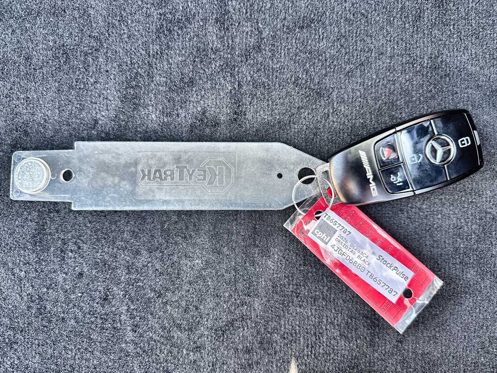 Thumbnail: 2026 Mercedes-Benz GLE - 26