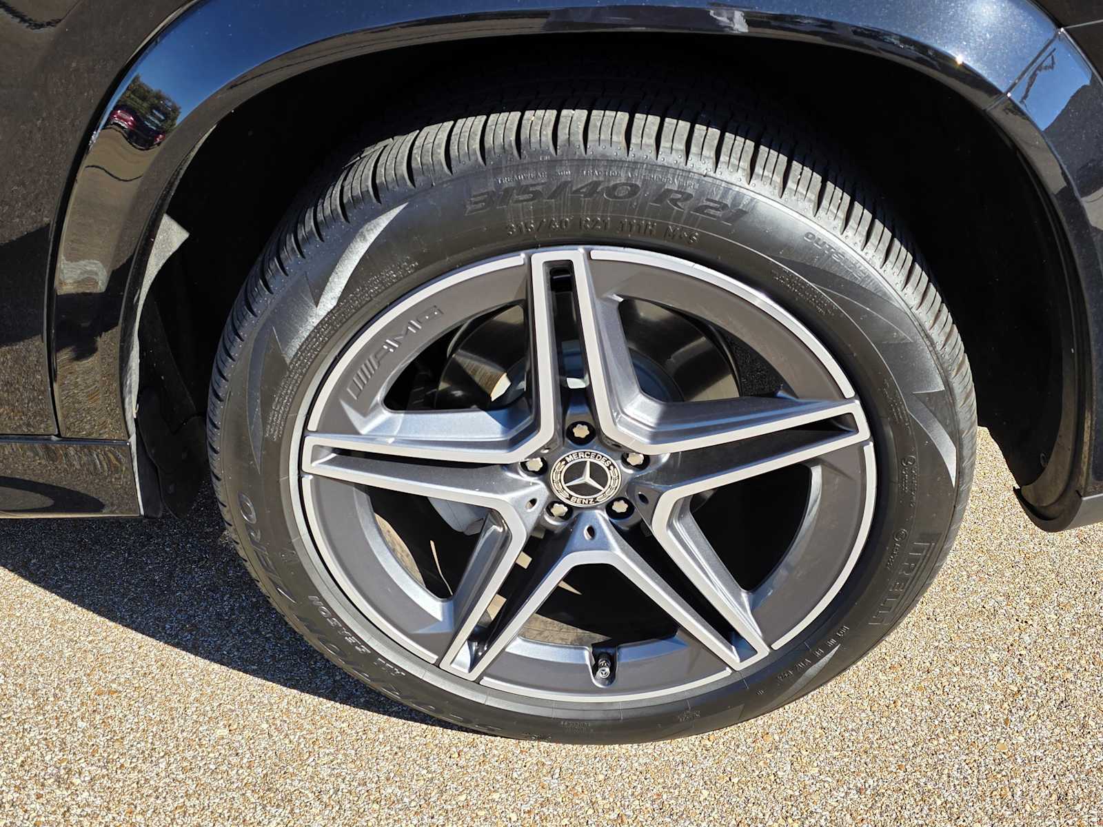 2024 Mercedes Benz GLS 450 photo 3