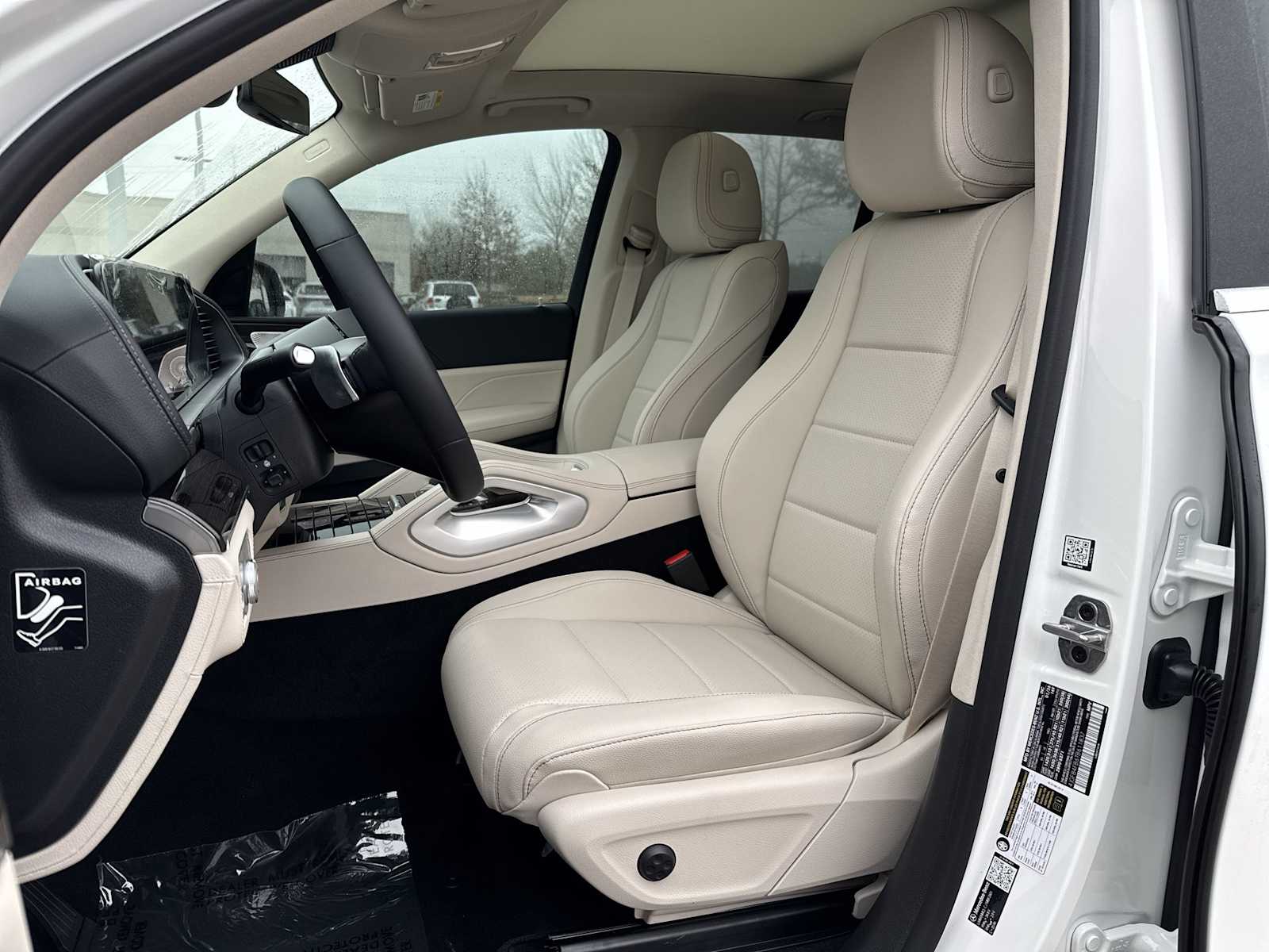 Thumbnail: 2026 Mercedes-Benz GLE - 15