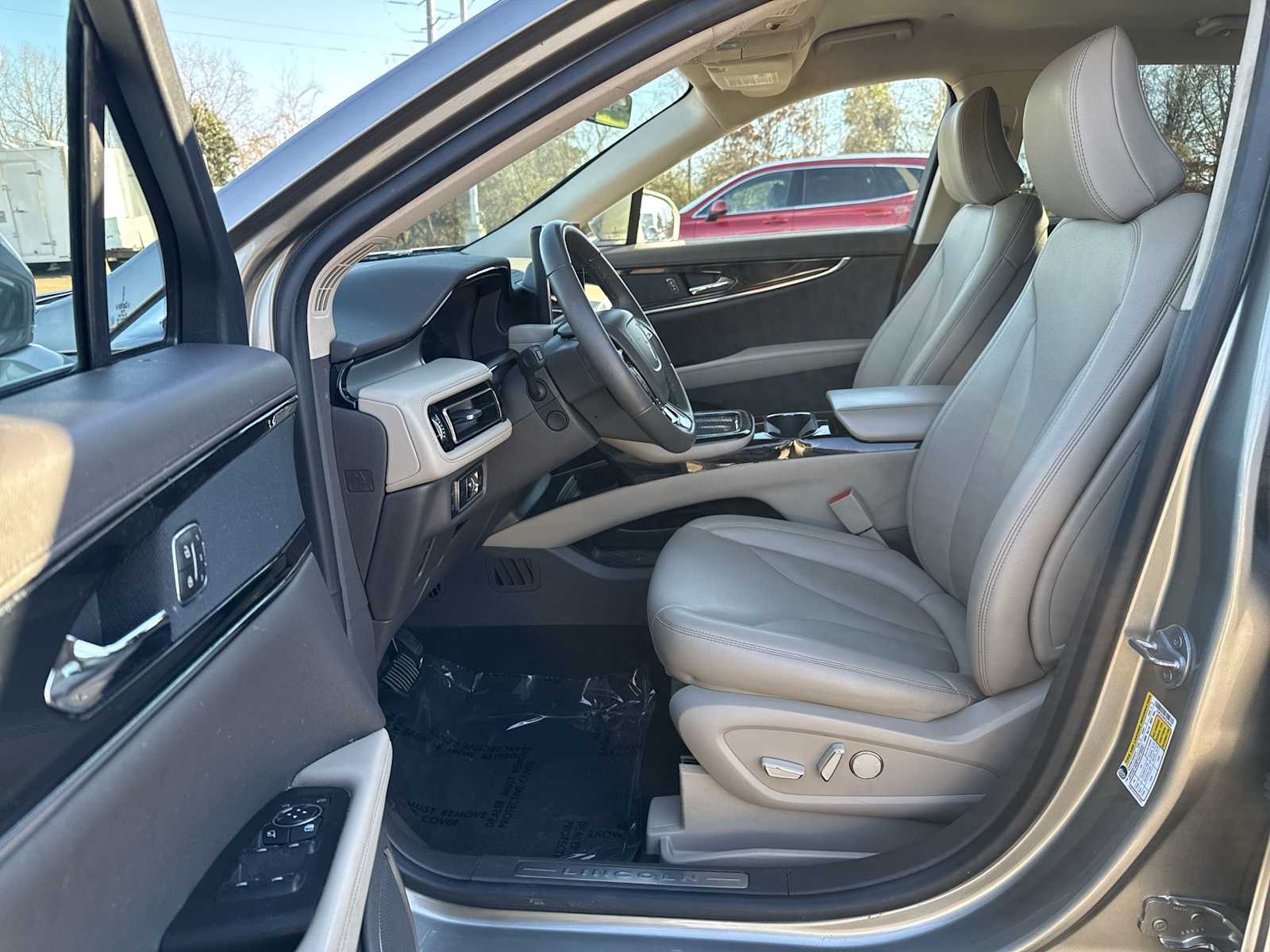 Thumbnail: 2023 Lincoln Nautilus - 2