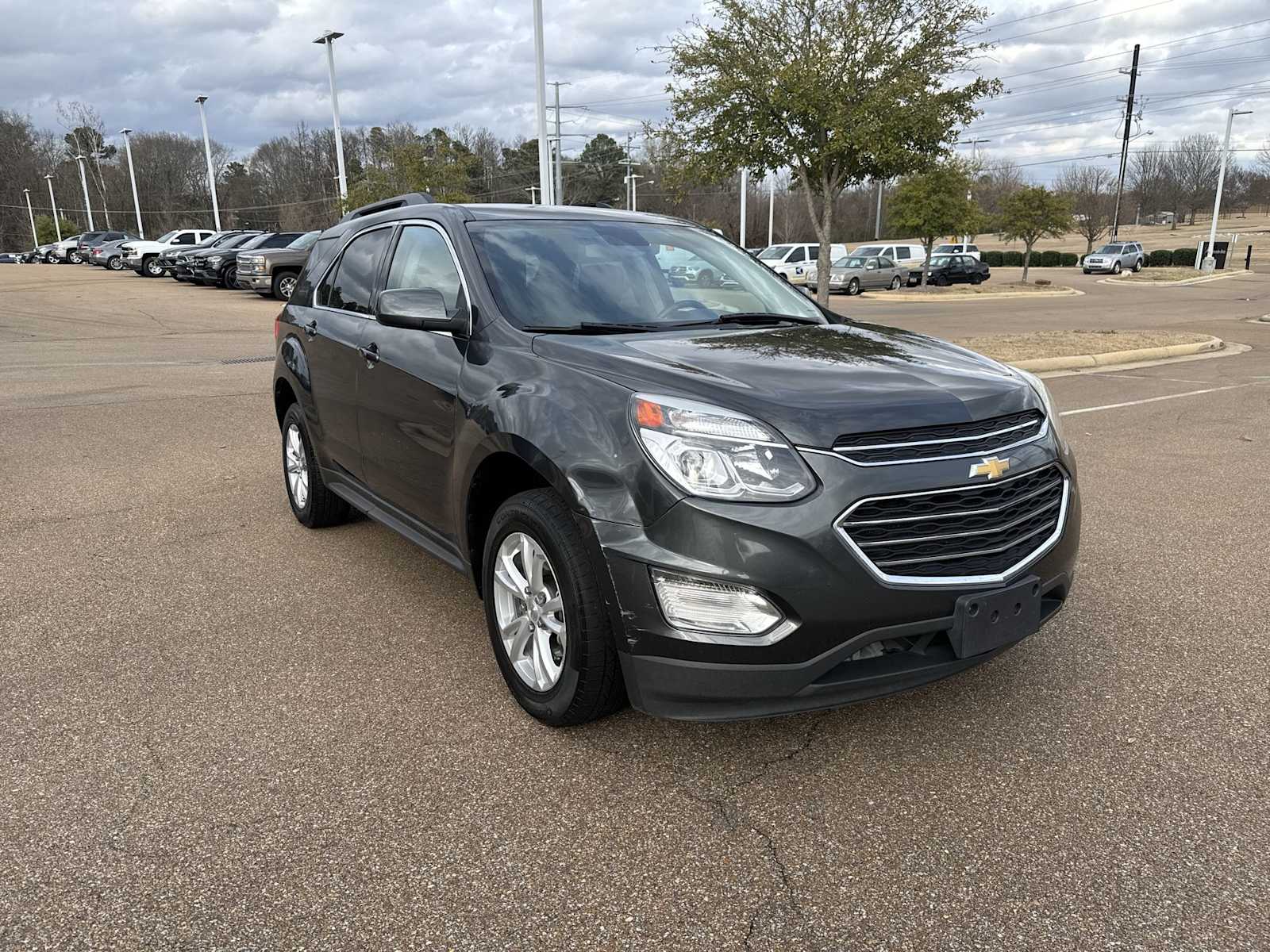 Thumbnail: 2017 Chevrolet Equinox - 8